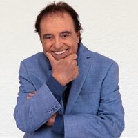 Su amigo Dyango Tour, un poco más