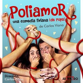 Poliamor, una comedia liviana (de ropa)